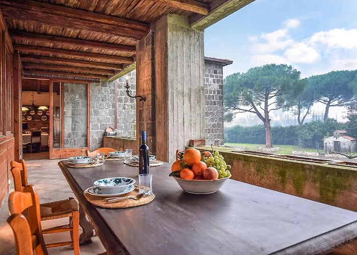 صورة Awesome Apartment In Pietravairano W/ 4 Bedrooms