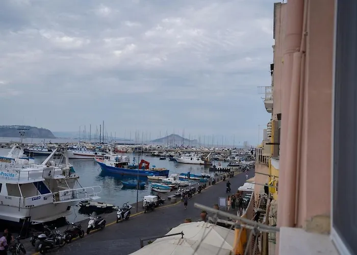 Photo de Appartement Casa Zaffiro à Procida