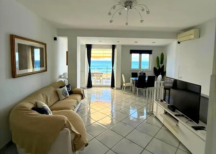 Normale'S Apartment Sea View Meta photo