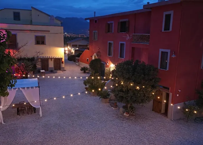 Photo de Tenuta Degli Ulivi - Dimora Contadina Montecorvino Rovella